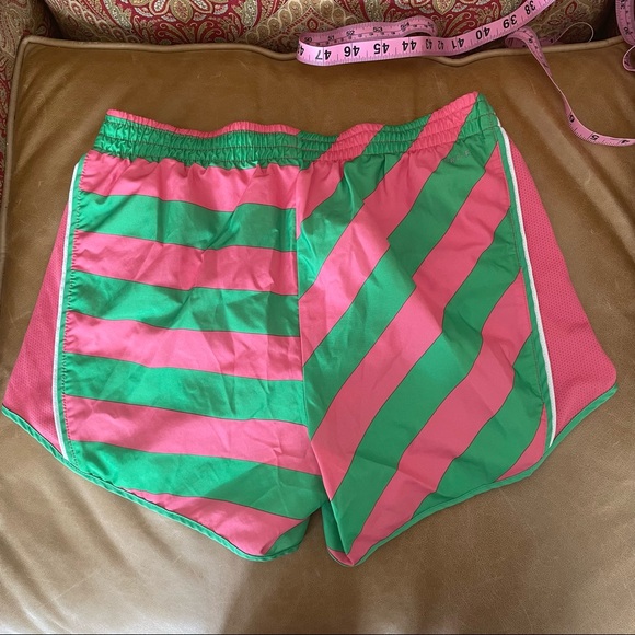 ‼️NIKE SHORTS - Picture 6 of 8